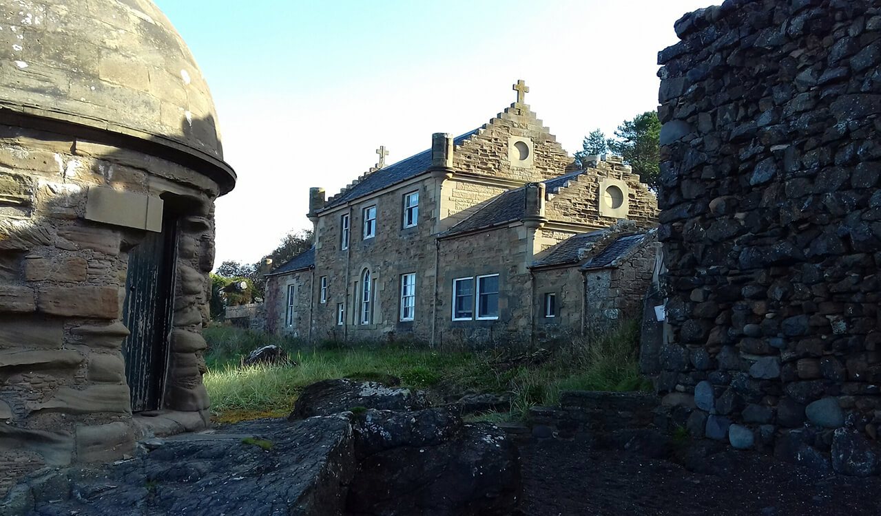 dolphin-house-2-img The Dolphin House